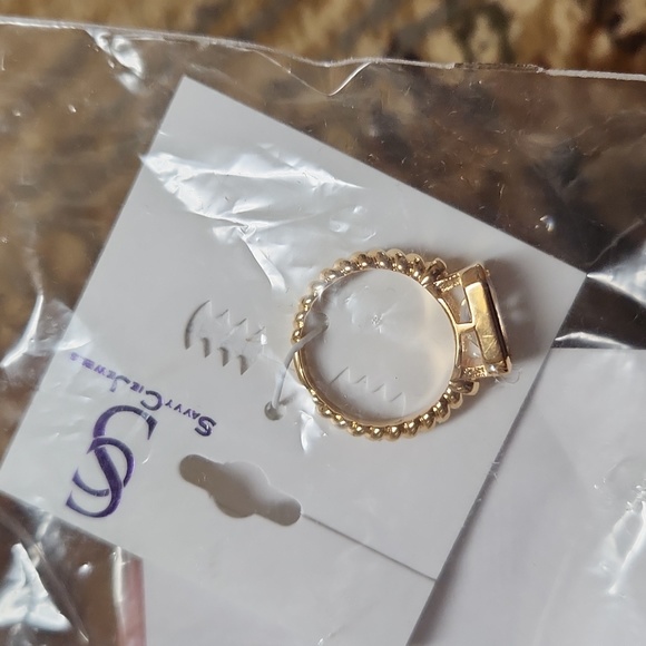 Emerald cut cubic zirconia - Picture 4 of 6